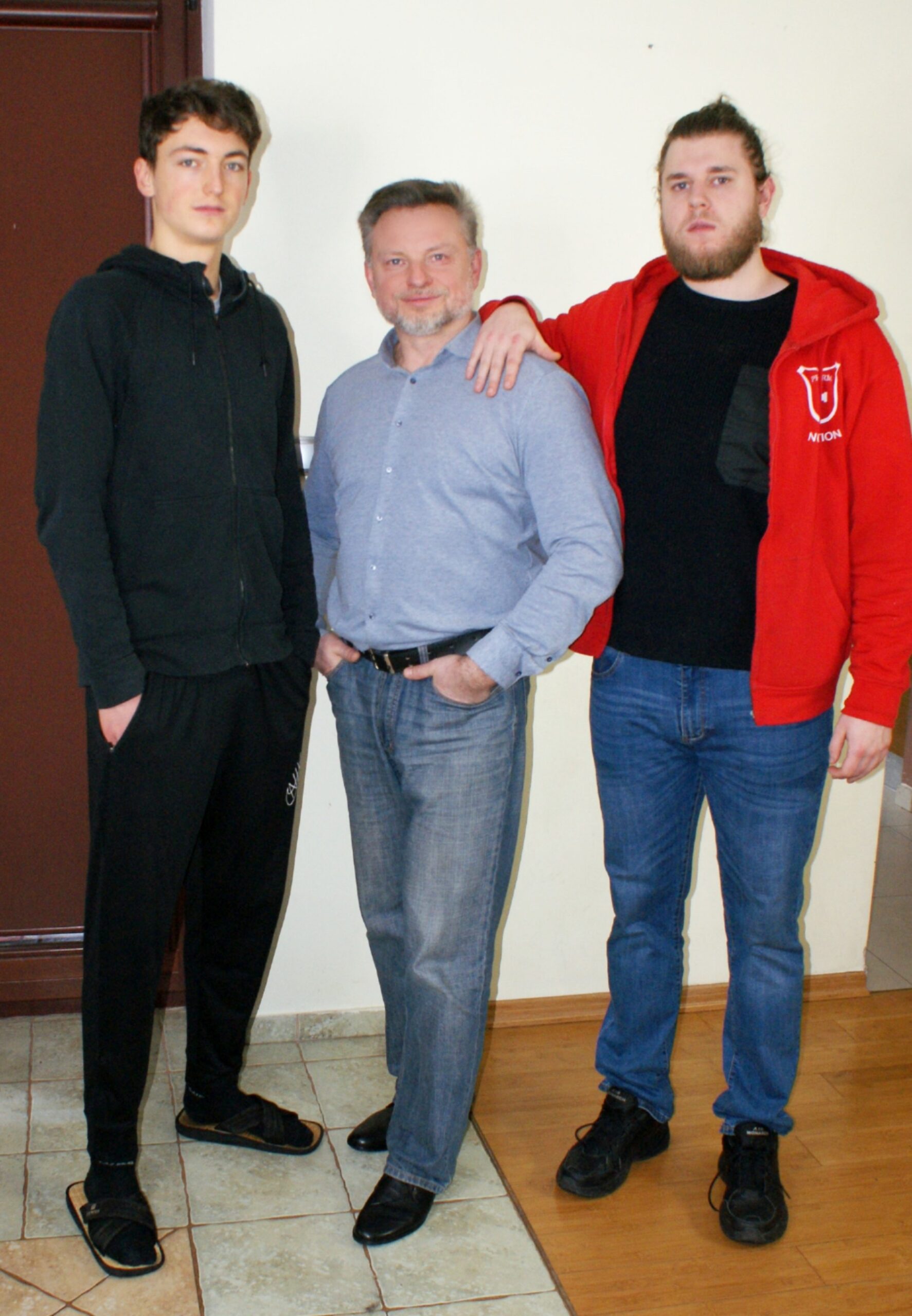 Różnica! Mój wzrost 186 cm a panami którzy mają prawie 2 metry.